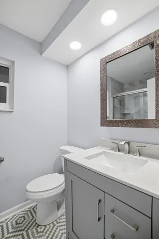 Bedroom1-Bathroom