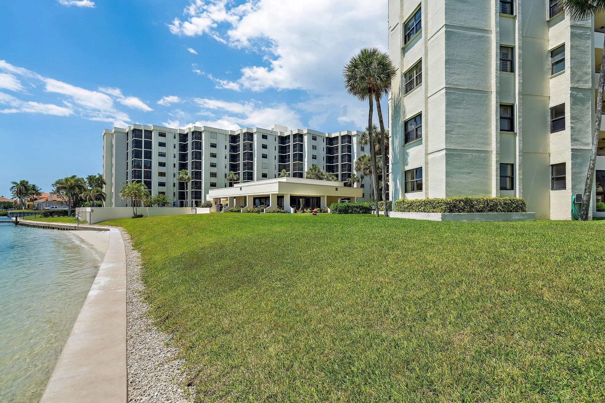 060-19800SandpointeBayDr101-Tequesta-FL-