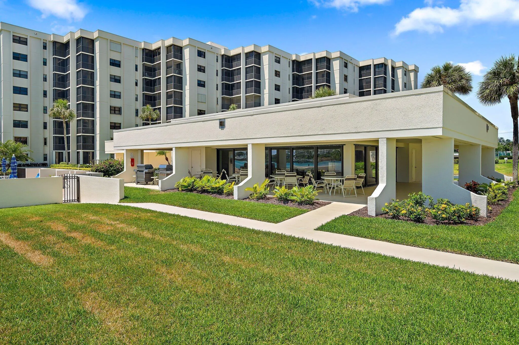 061-19800SandpointeBayDr101-Tequesta-FL-