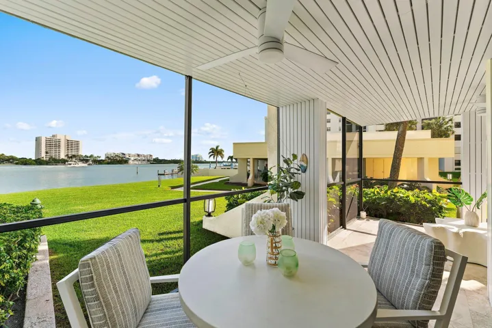 049-19800SandpointeBayDr101-Tequesta-FL-