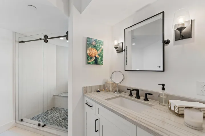 033-19800SandpointeBayDr101-Tequesta-FL-