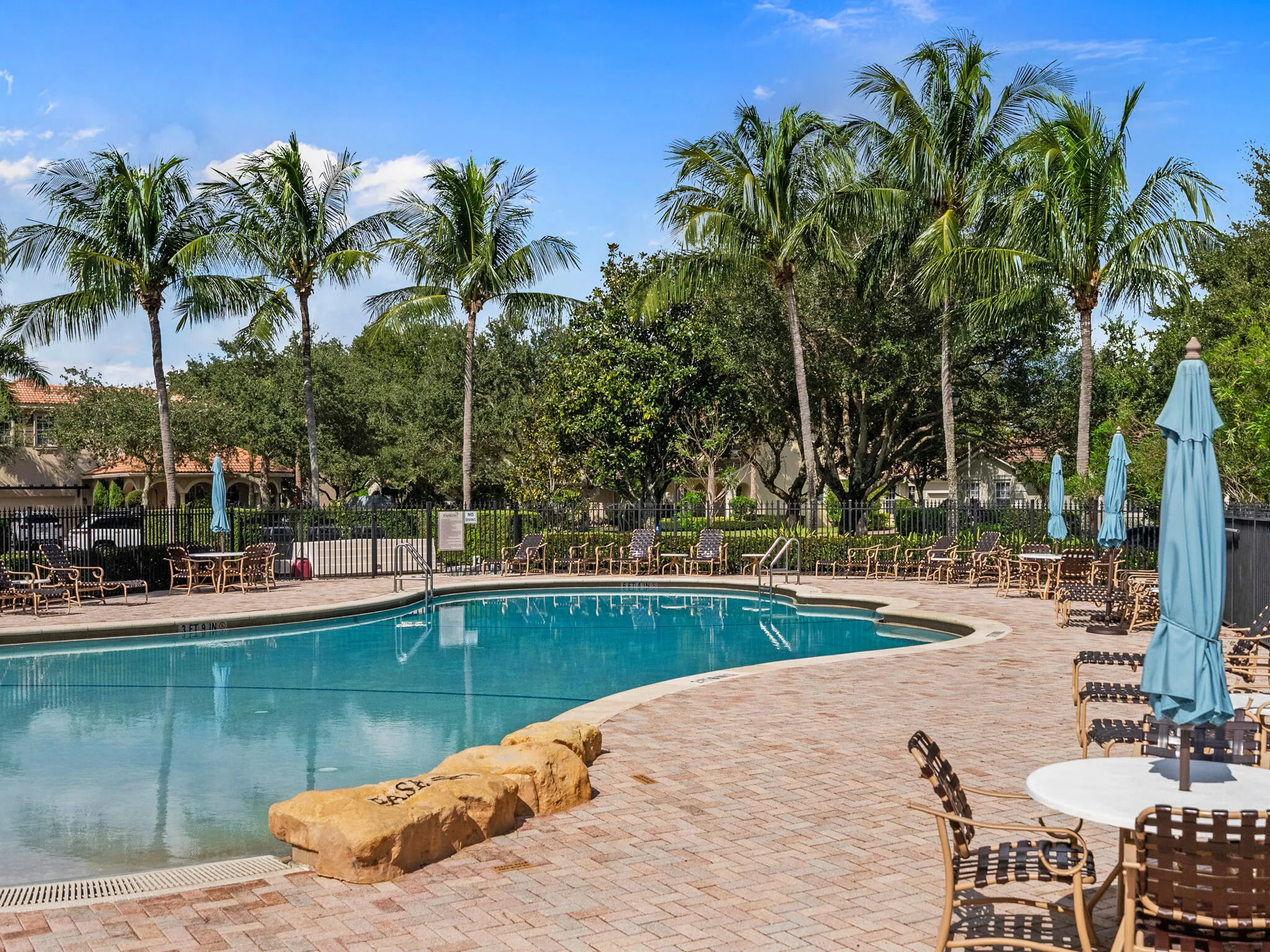Paseos Community Pool