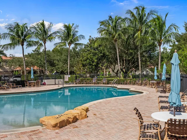 Paseos Community Pool