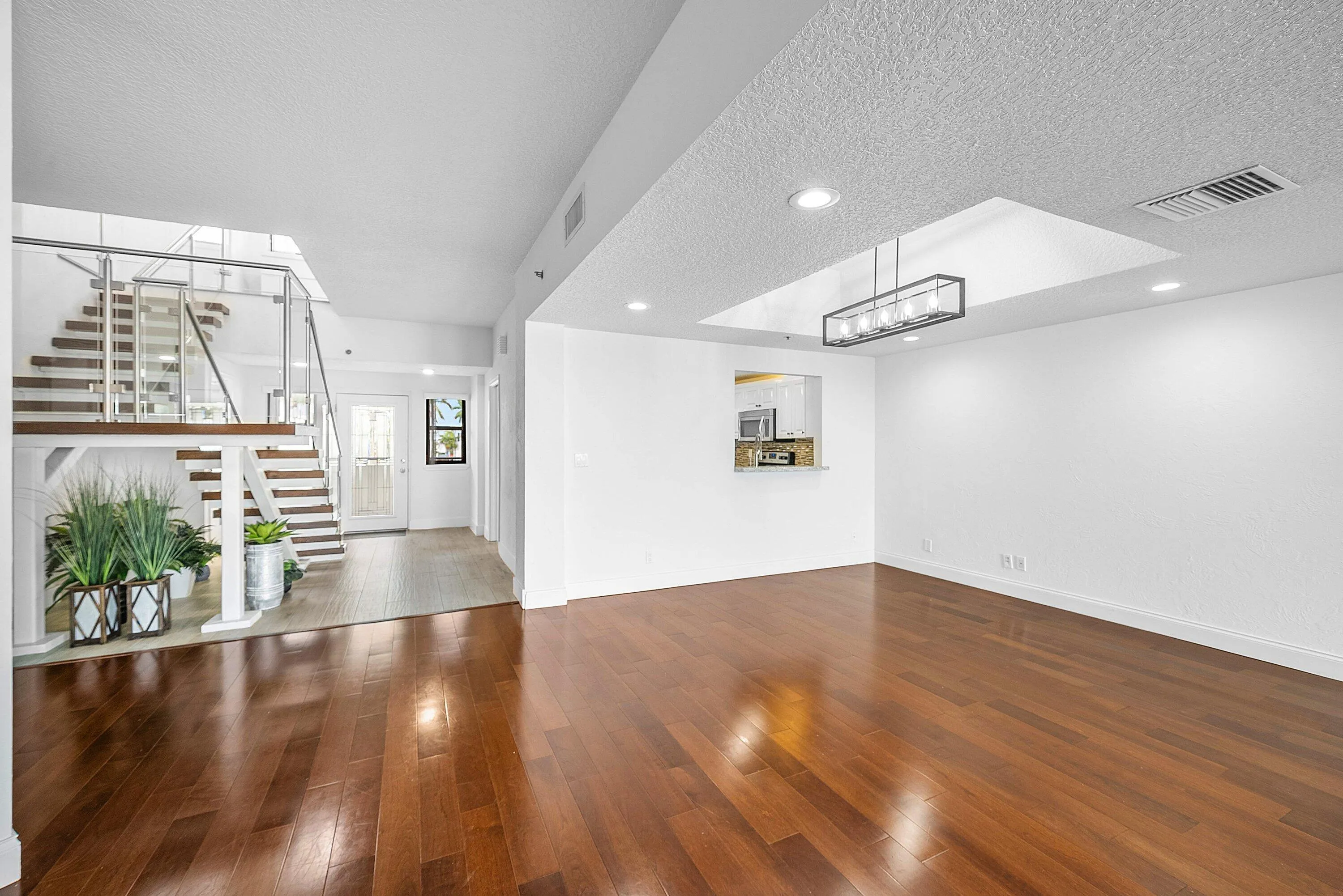 015-1035Southeast6thAvenue-213-DelrayBea