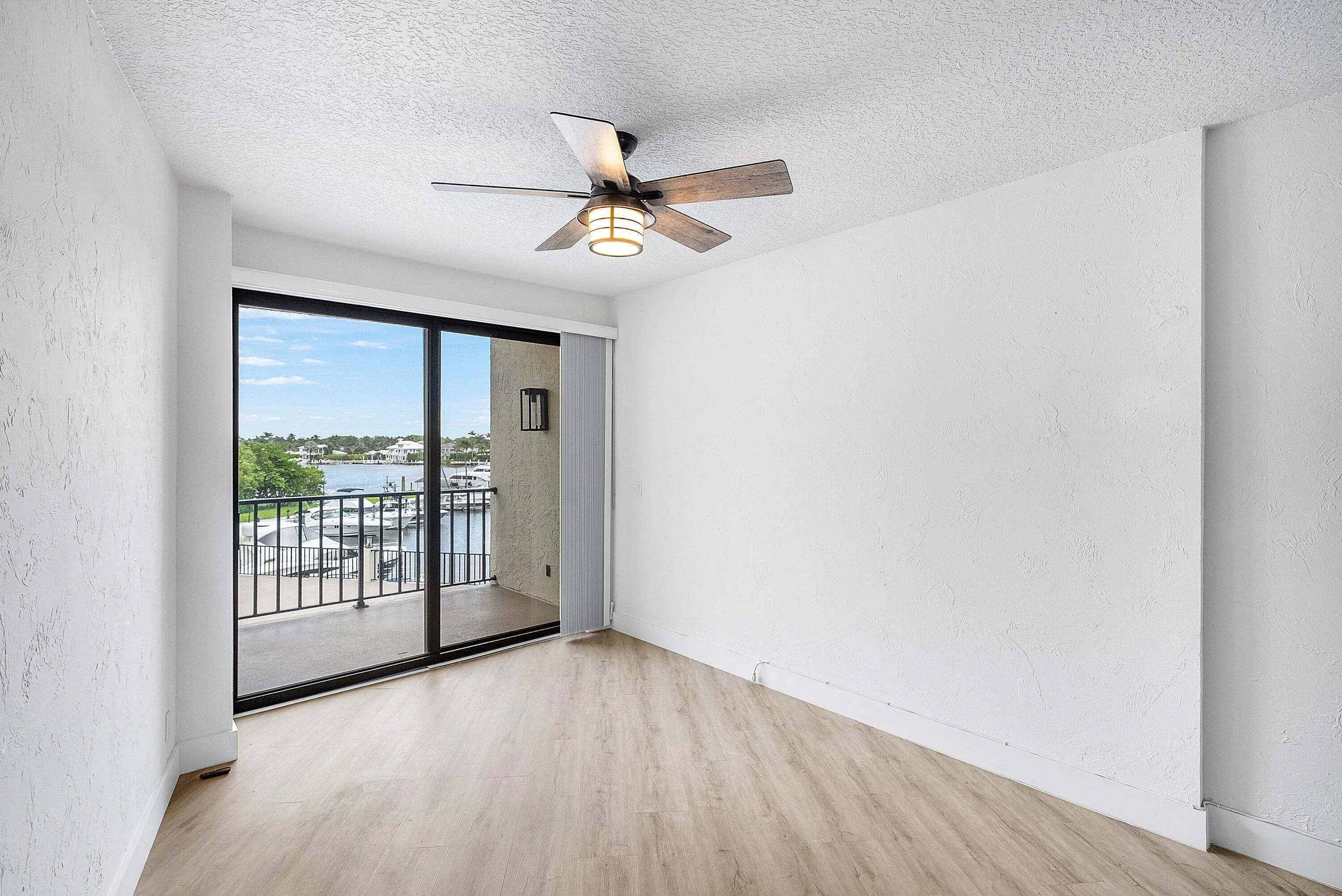 028-1035Southeast6thAvenue-213-DelrayBea