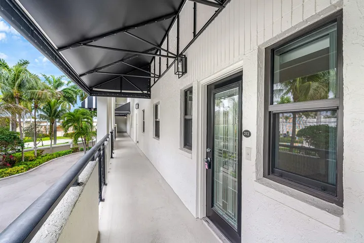 003-1035Southeast6thAvenue-213-DelrayBea