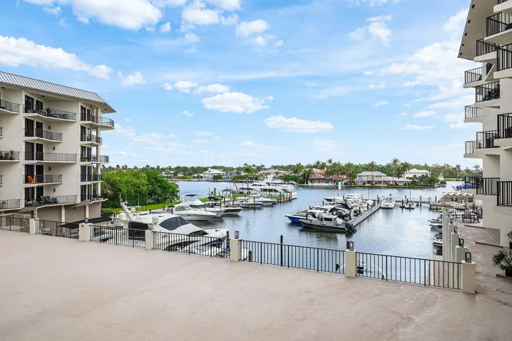 042-1035Southeast6thAvenue-213-DelrayBea
