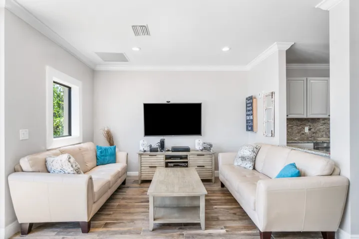048-1035Southeast6thAvenue-213-DelrayBea