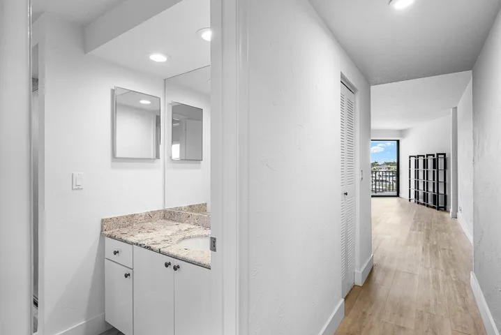 031-1035Southeast6thAvenue-213-DelrayBea