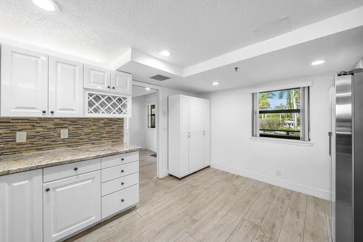 010-1035Southeast6thAvenue-213-DelrayBea
