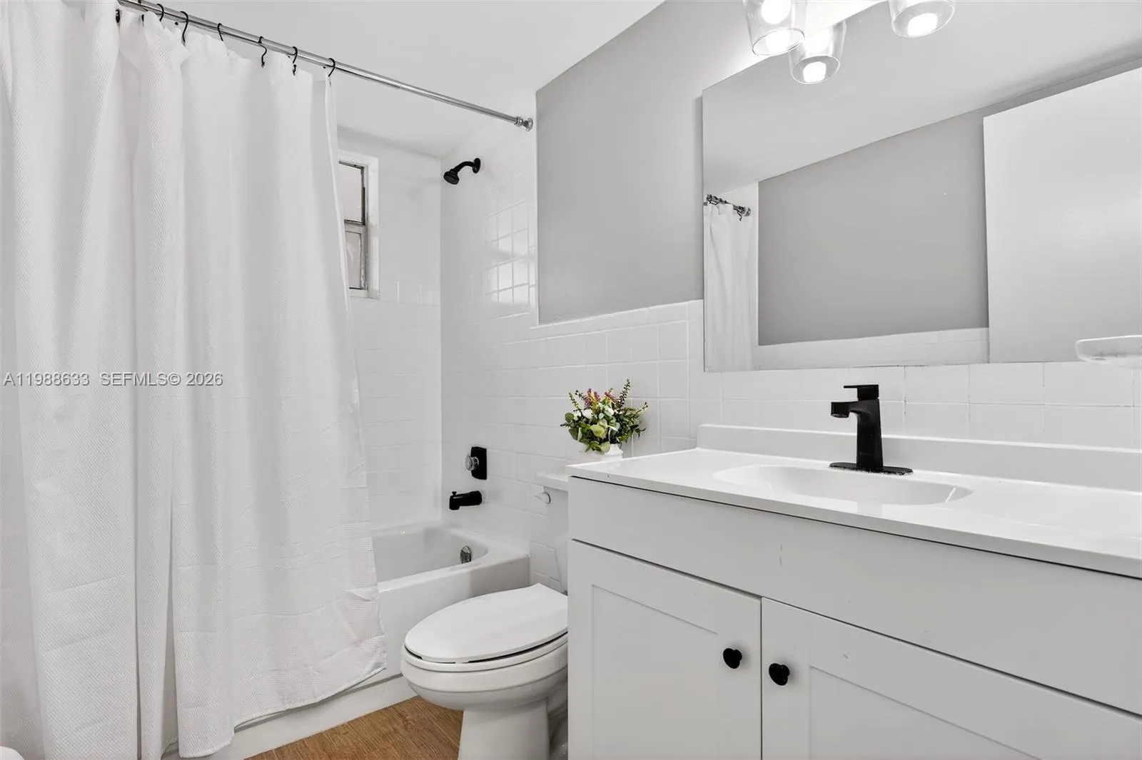 2nd Bathroom