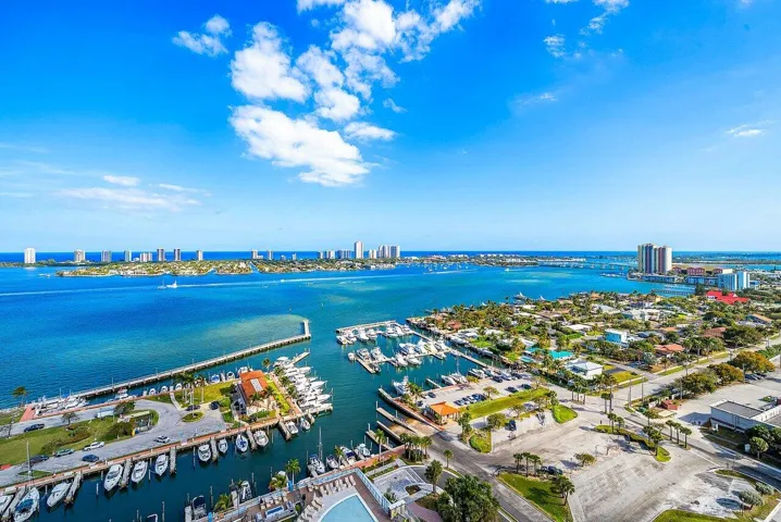 068-220LakeShoreDrive-1415-LakePark-FL-3