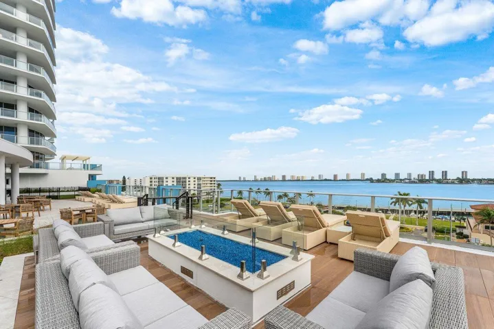 060-220LakeShoreDrive-1415-LakePark-FL-3