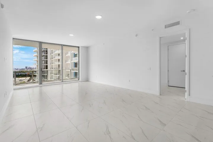 005-220LakeShoreDrive-1415-LakePark-FL-3