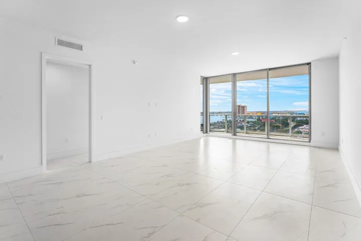 006-220LakeShoreDrive-1415-LakePark-FL-3