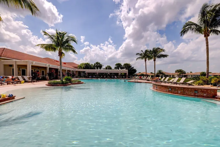 VERANO AMENITIES