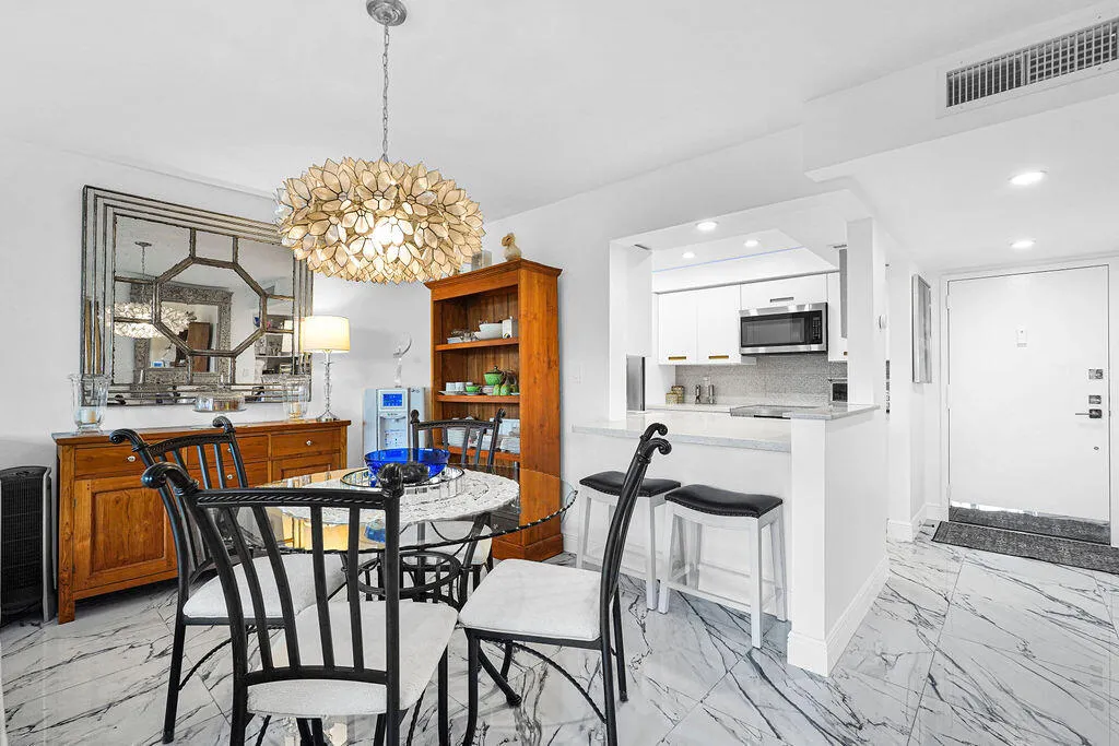 Dining area and breakfast bar