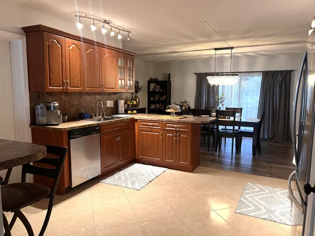 09. Kitchen 1