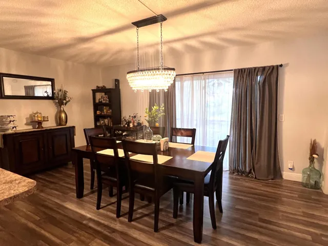 12. Dining Room 1