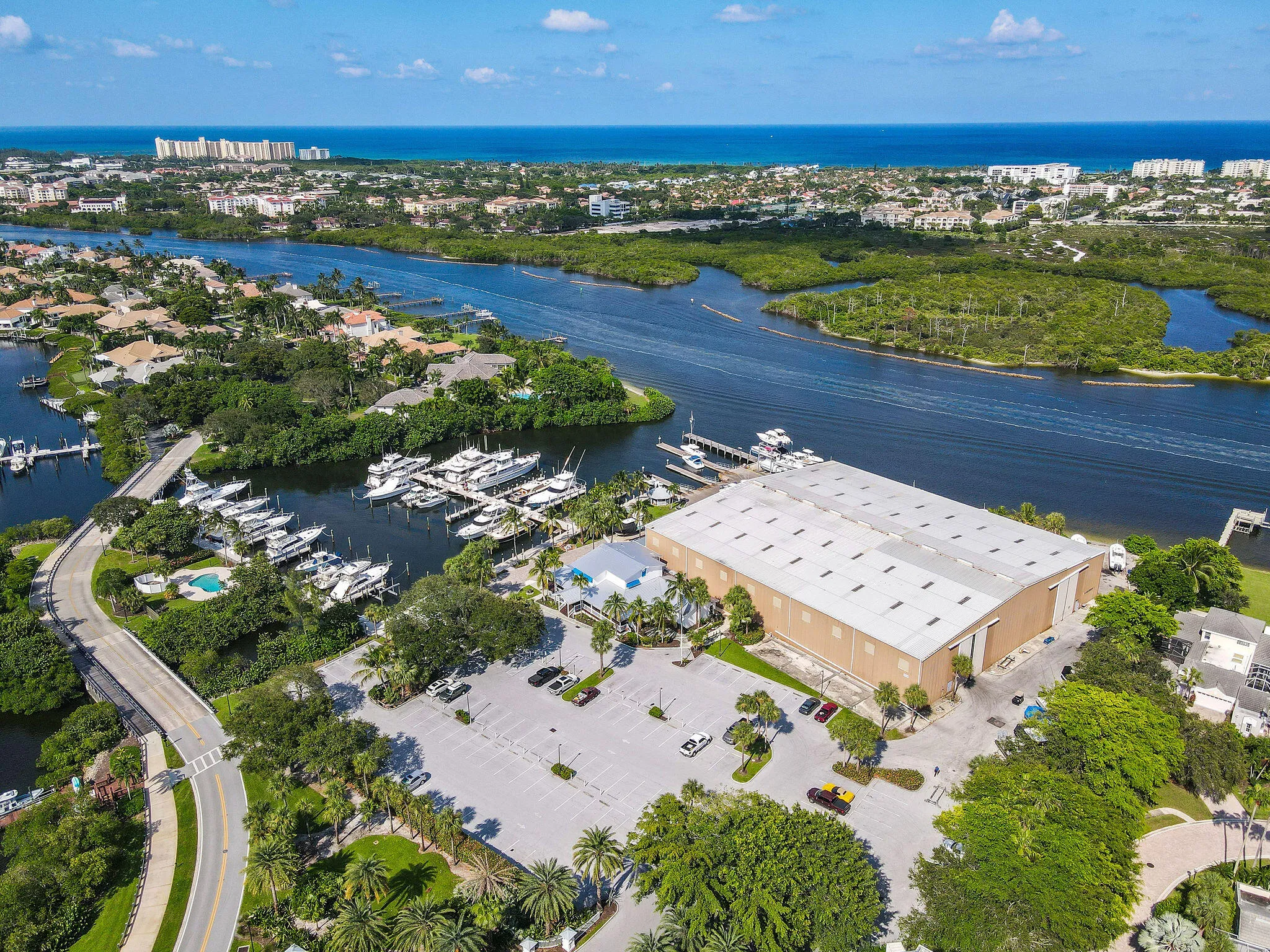 Jonathan's Landing Marina
