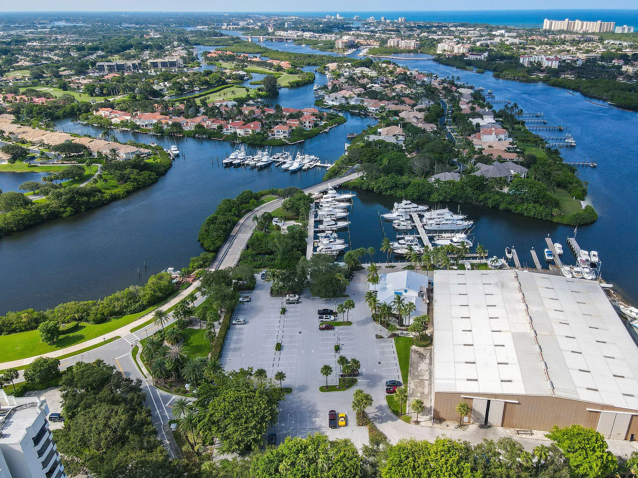 Jonathan's Landing Marina
