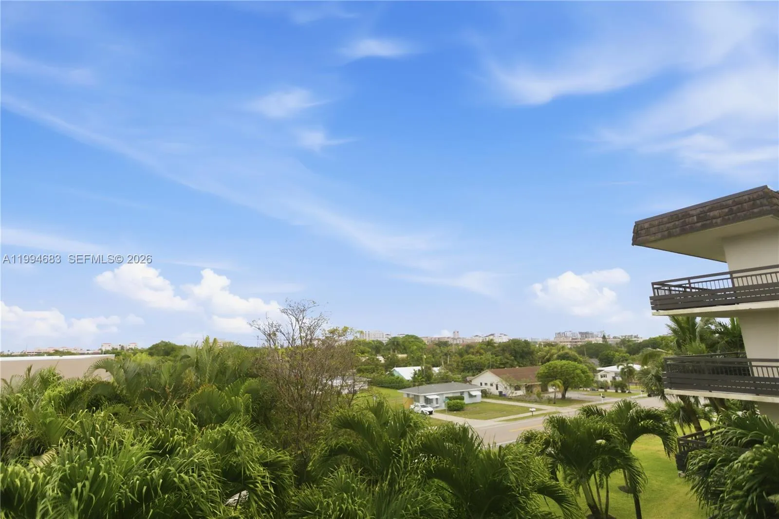View faces East Boca