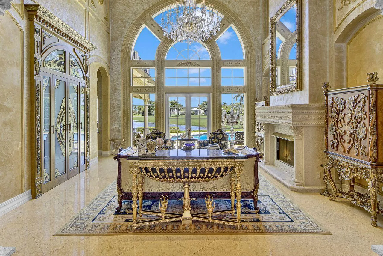 Living Room - 1