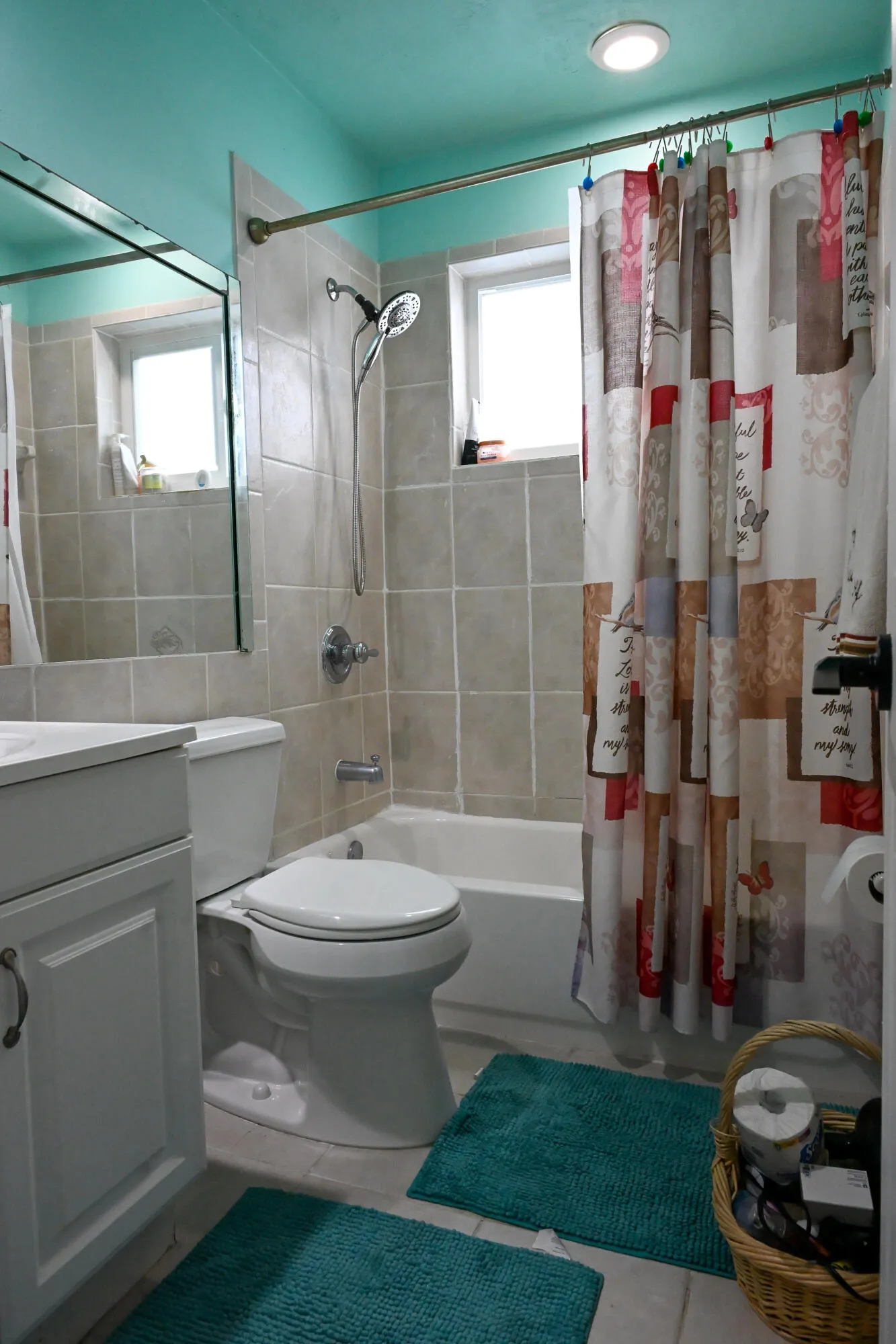 2nd Bathroom_Alt View