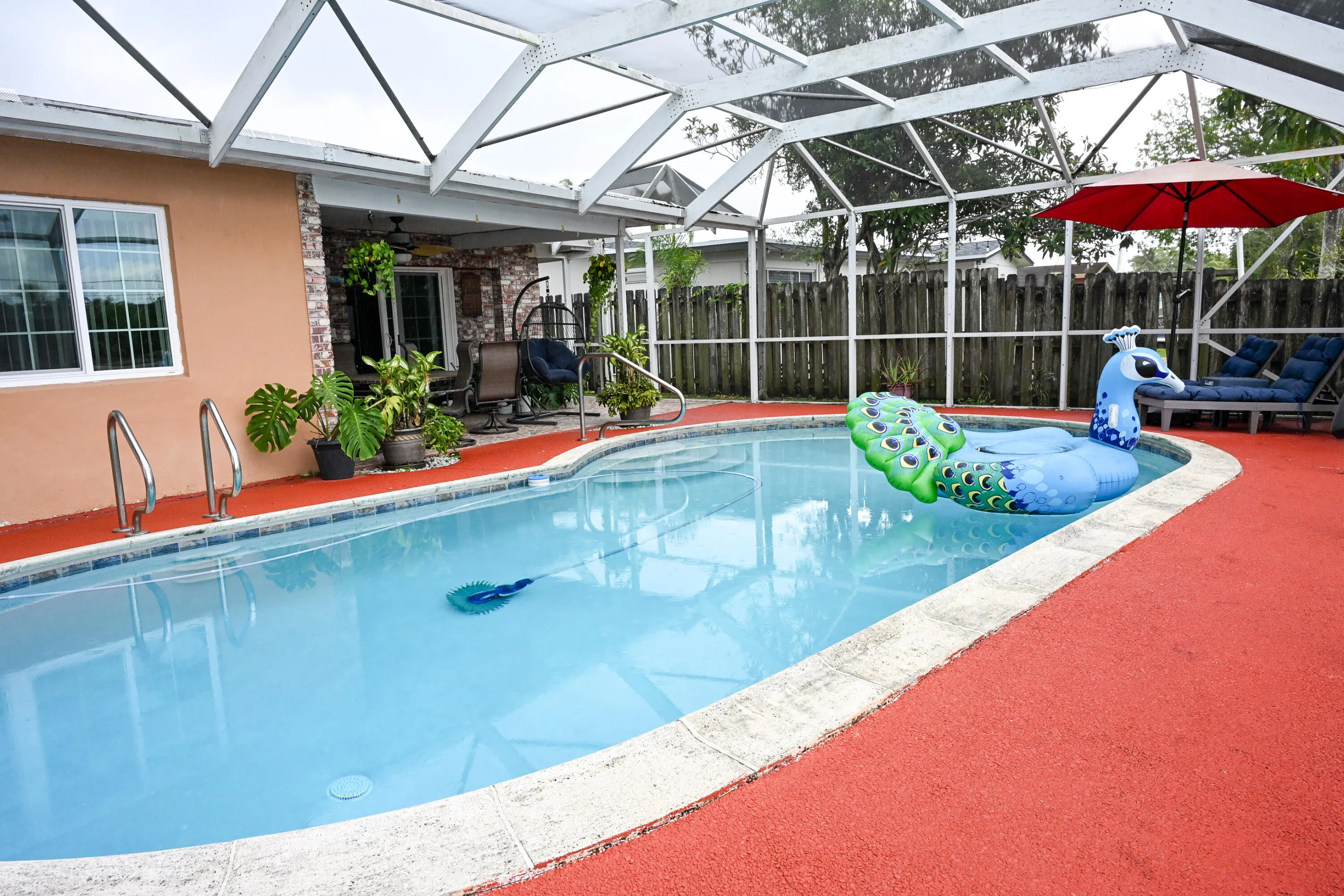 Pool_Sitting Area_Lounge