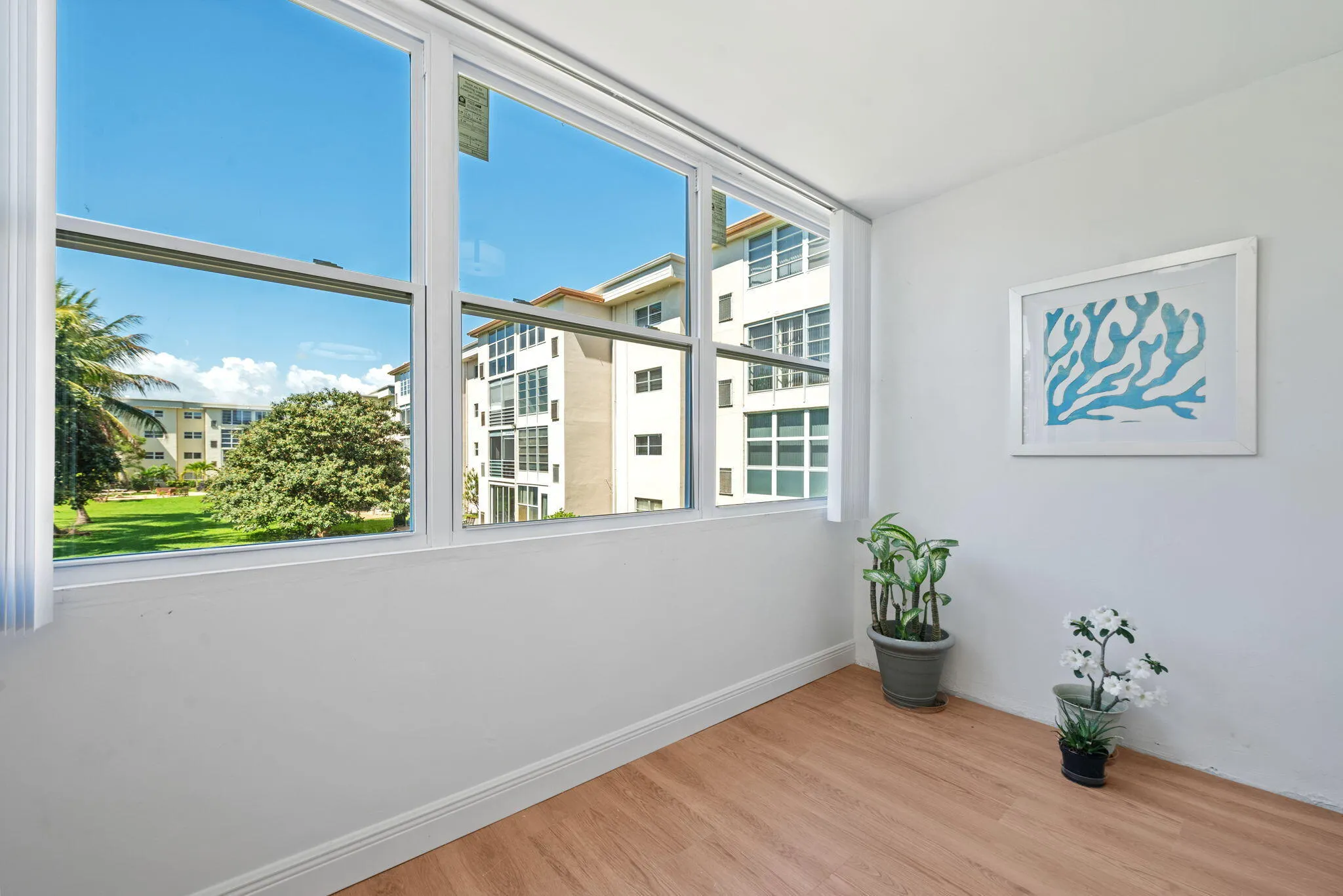 20-web-or-mls-230-ne-26th-ave-216