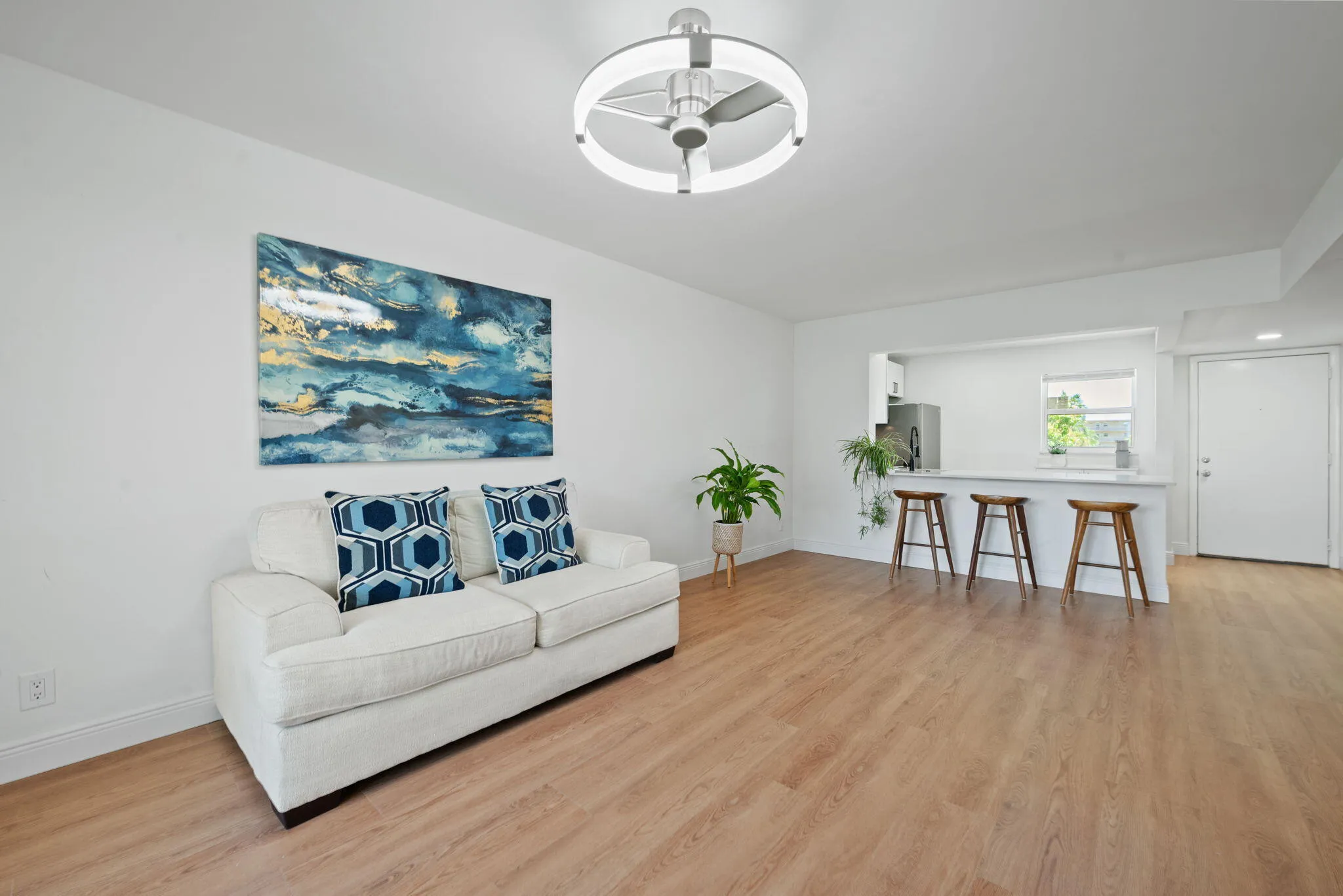 11-web-or-mls-230-ne-26th-ave-216