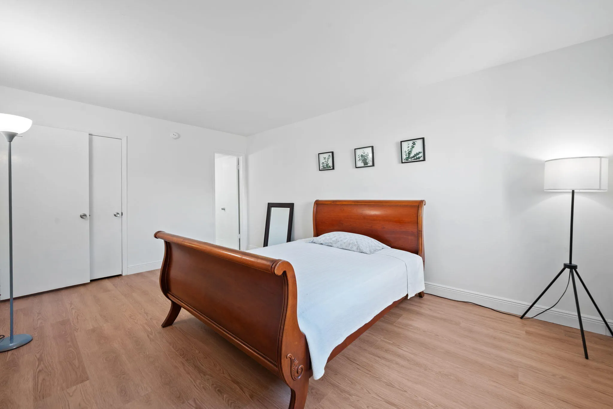 23-web-or-mls-230-ne-26th-ave-216