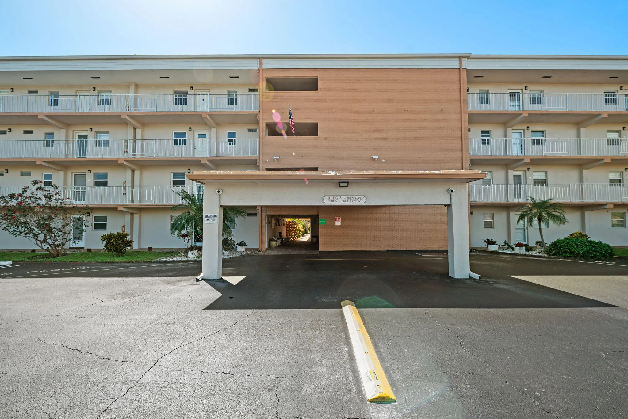 25-web-or-mls-230-ne-26th-ave-216