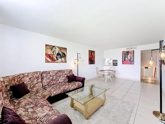 755 Dotterel Road Great Room