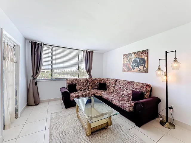 755 Dotterel Road Great Room