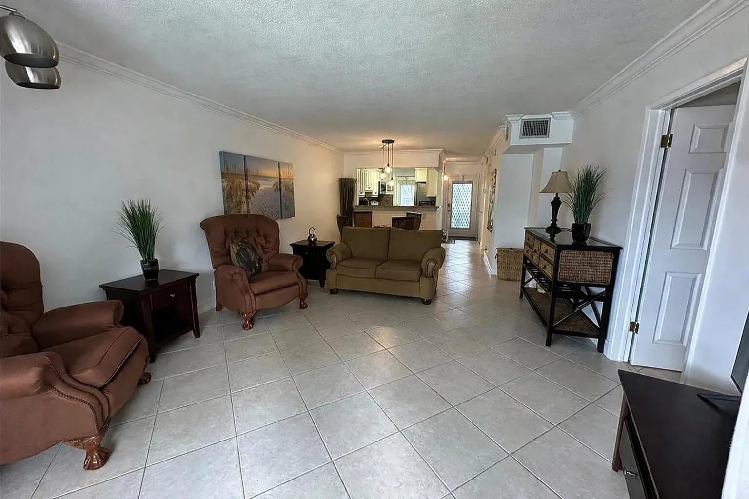 LivingRoom3