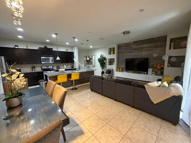 9029 living dining kitchen