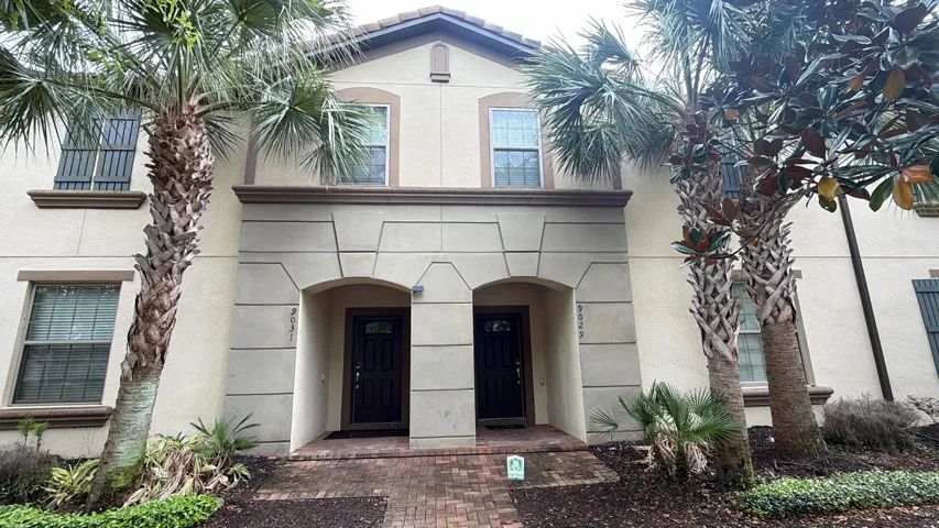 9029 exterior front