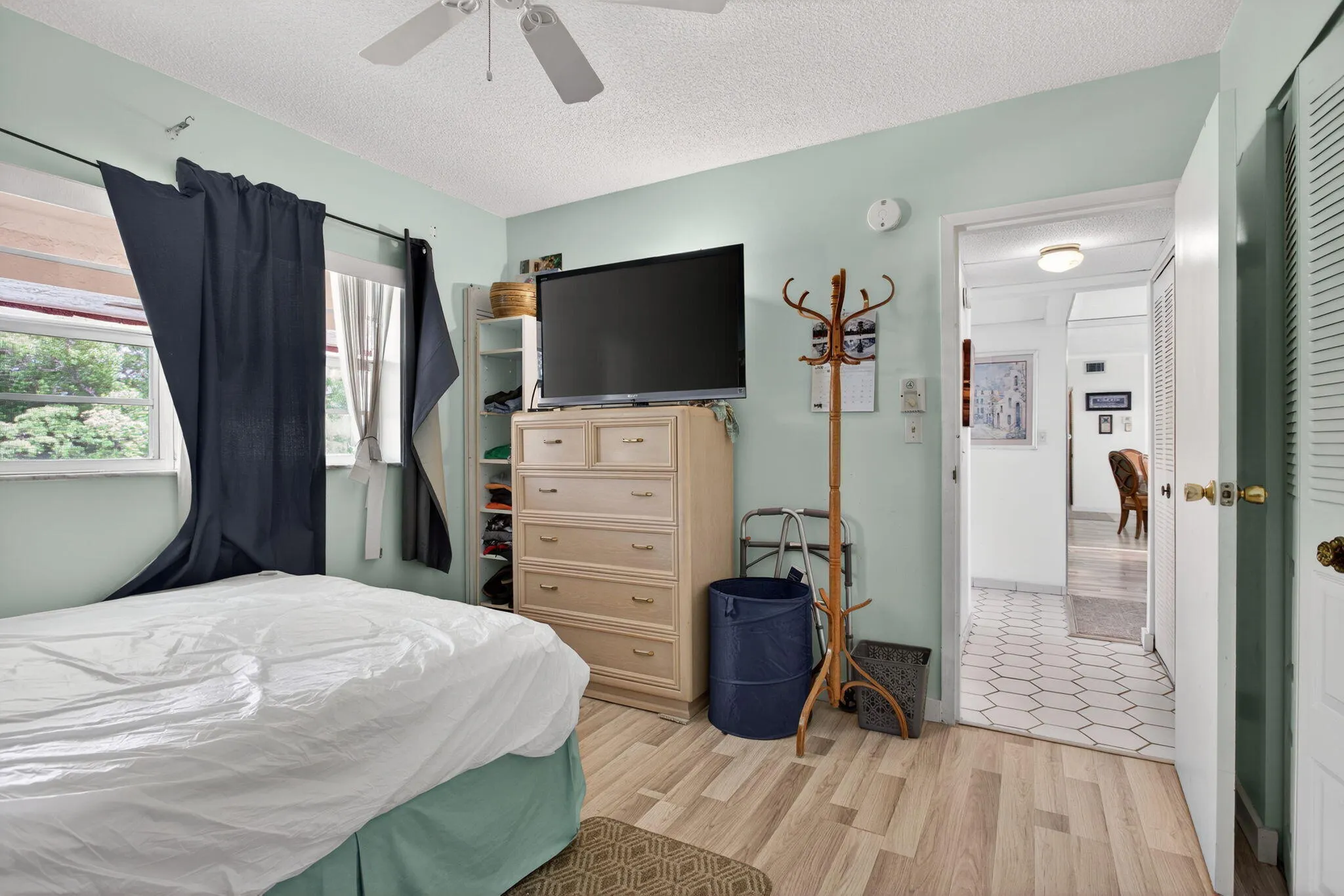 13-web-or-mls-1030-2393