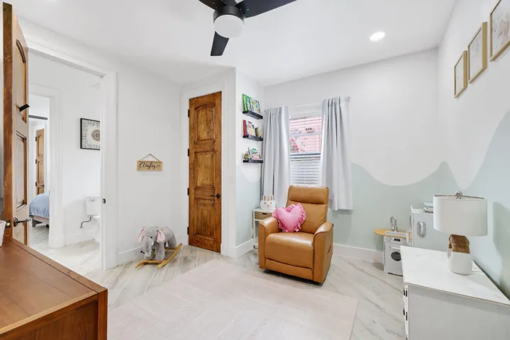 706 Sunset Road - 55.jpg-SMALL