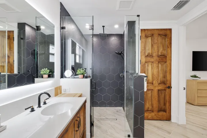 706 Sunset Road - 53.jpg-SMALL