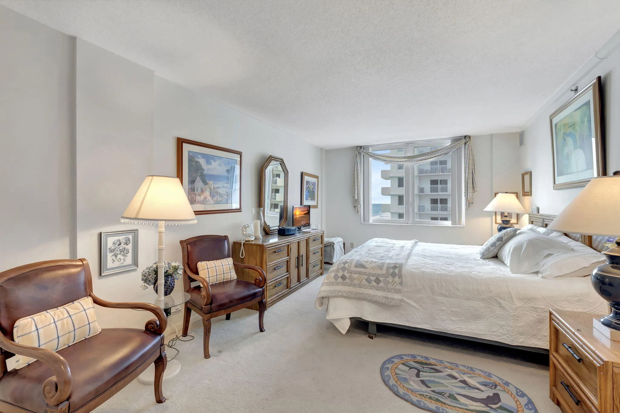 PRIMARY BED ROOM