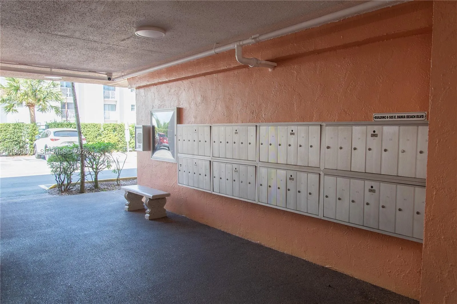 Mail Box