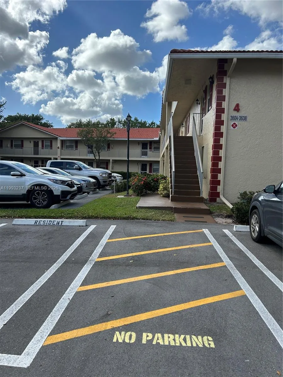 front entry view