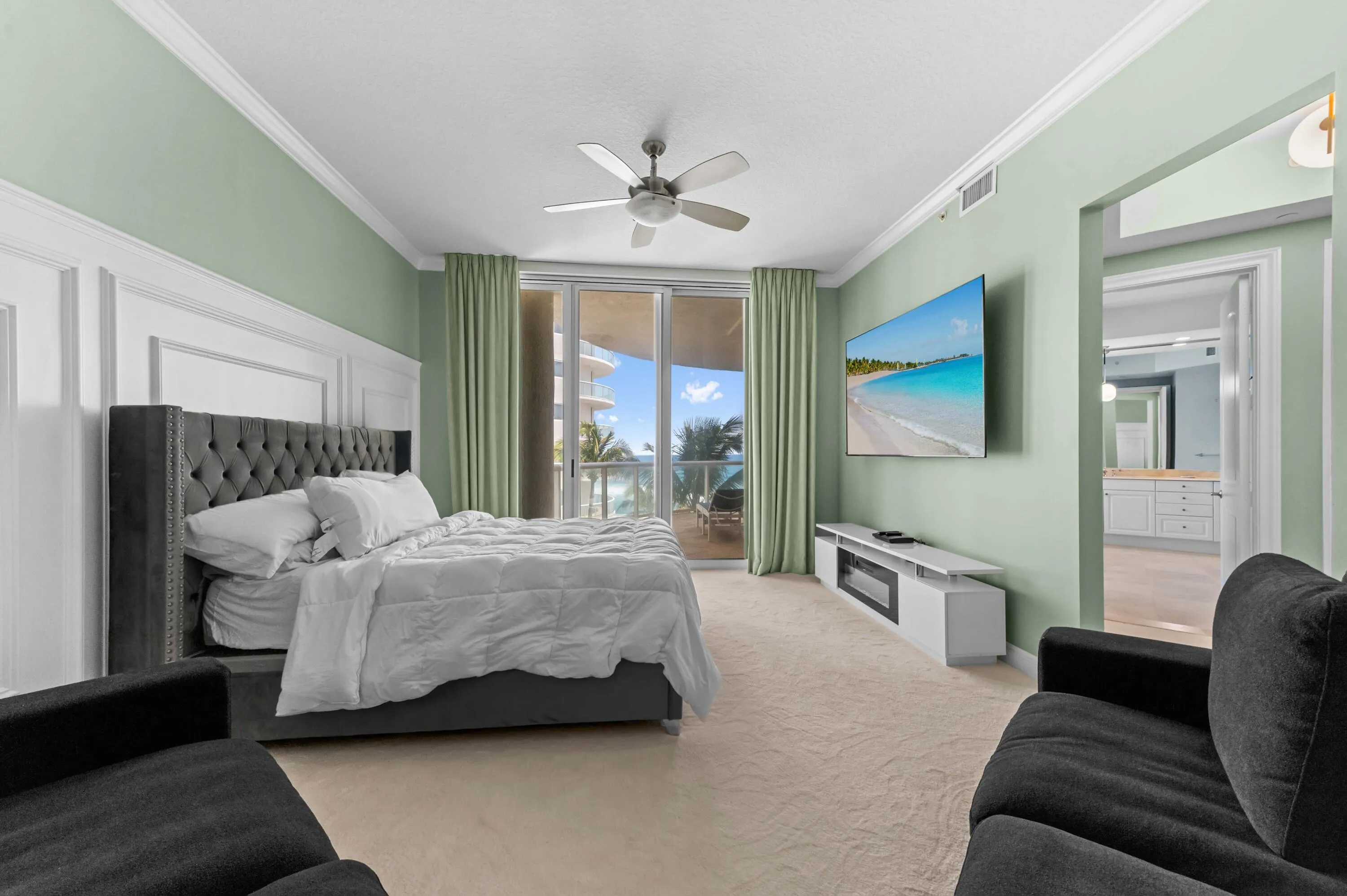 17 Bedroom 02