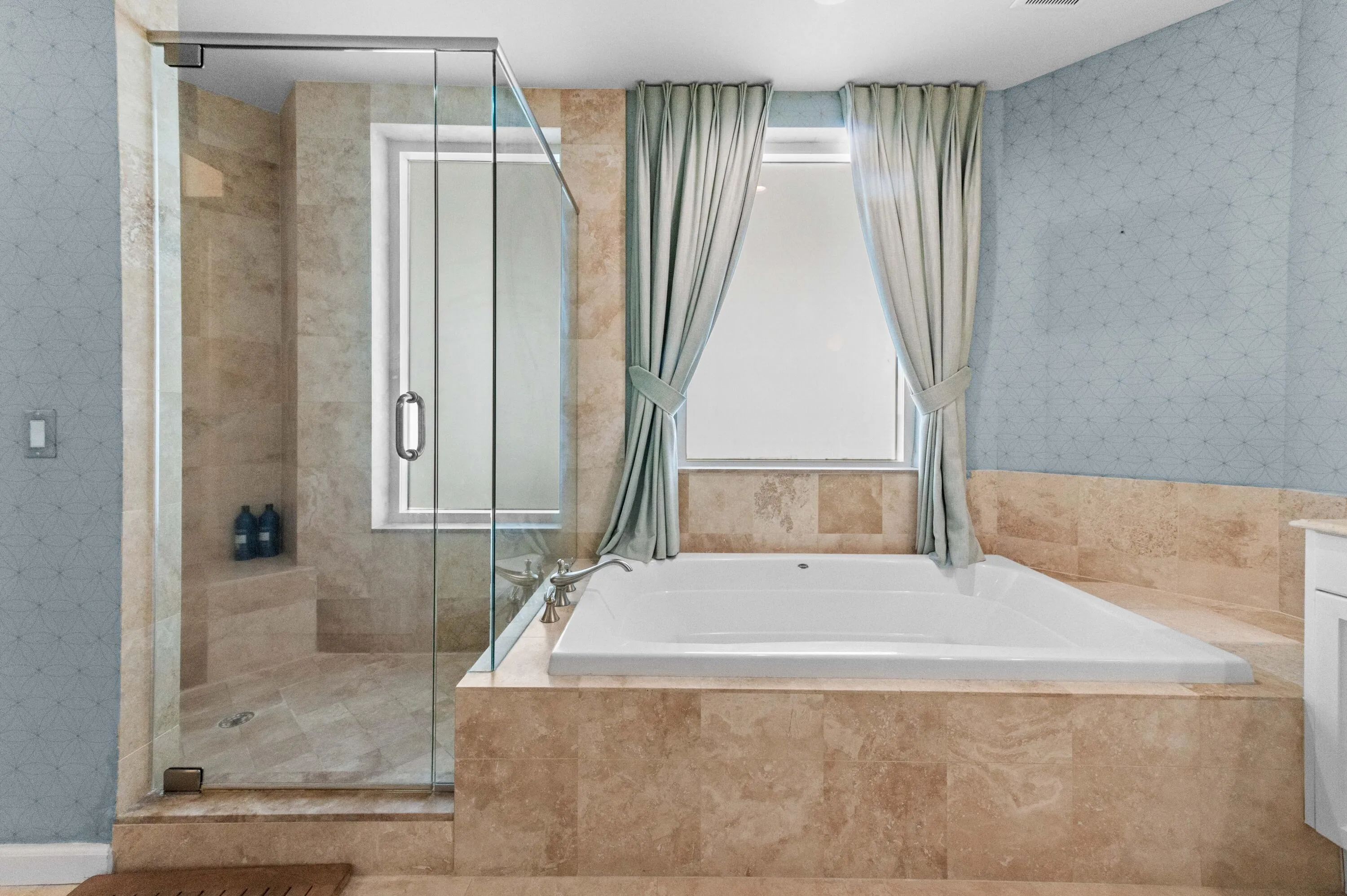 15 Bathroom 03