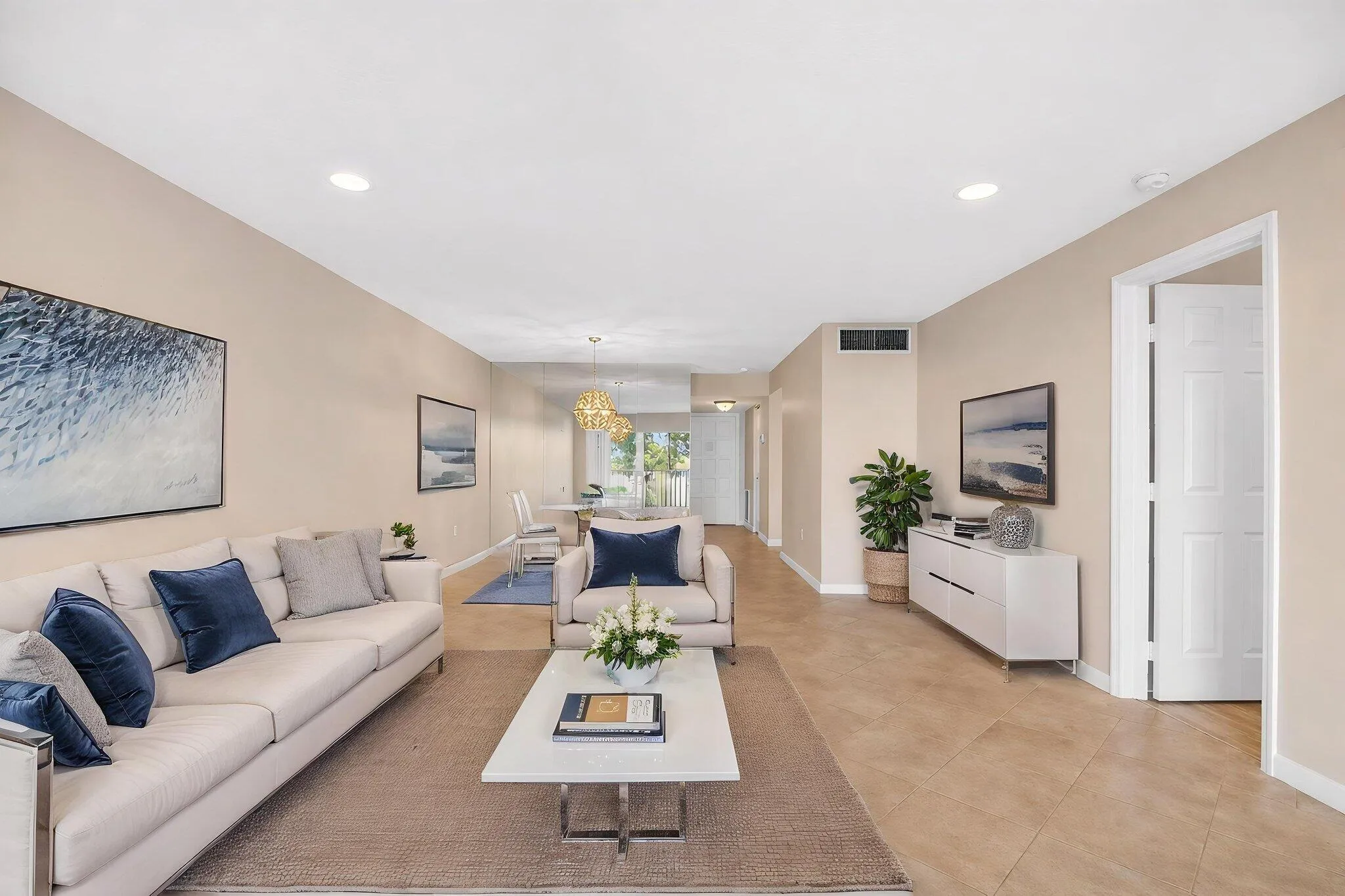 27-web-or-mls-empty_room2_4k virtually s