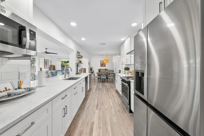 517 Gulf Road-13