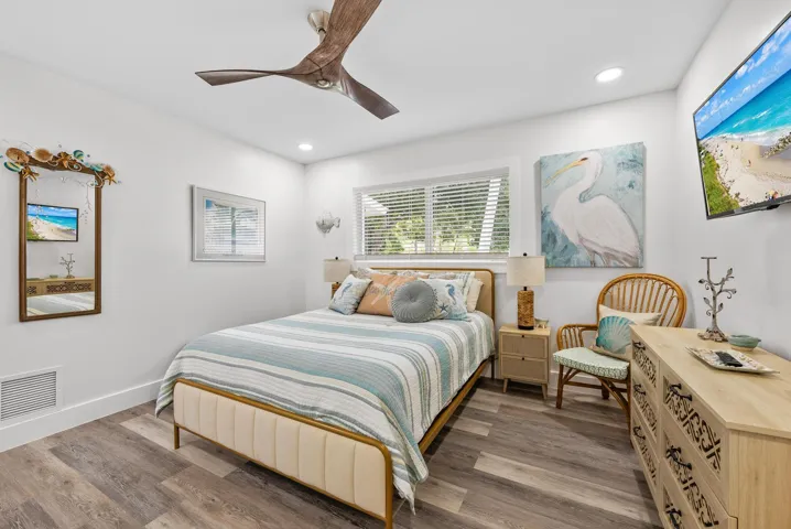 517 Gulf Road-7
