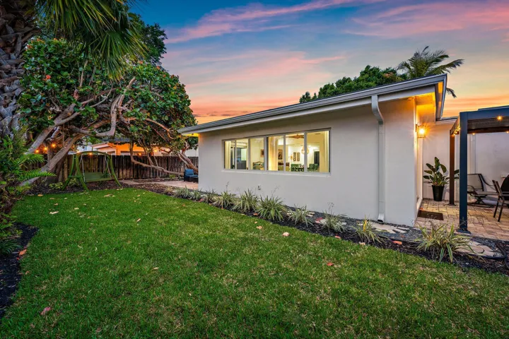 517 Gulf Road -8